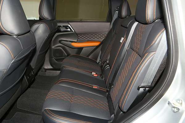 2023 Mitsubishi Outlander Exceed Tourer ZM