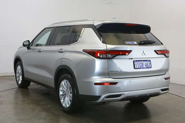 2024 Mitsubishi Outlander LS ZM