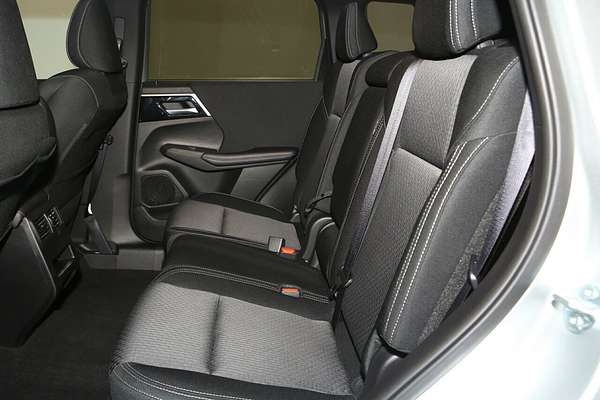 2024 Mitsubishi Outlander LS ZM