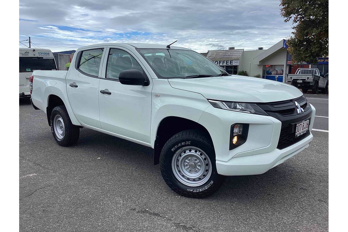 2020 Mitsubishi Triton GLX MR 4X4