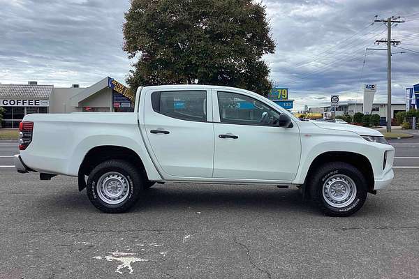 2020 Mitsubishi Triton GLX MR 4X4