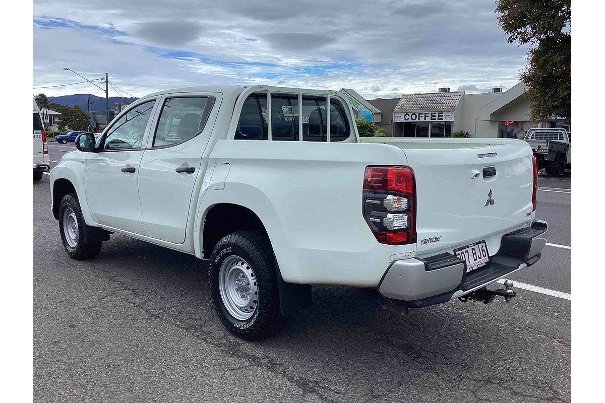2020 Mitsubishi Triton GLX MR 4X4