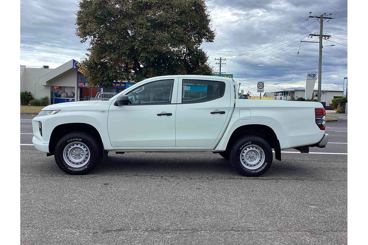 2020 Mitsubishi Triton GLX MR 4X4