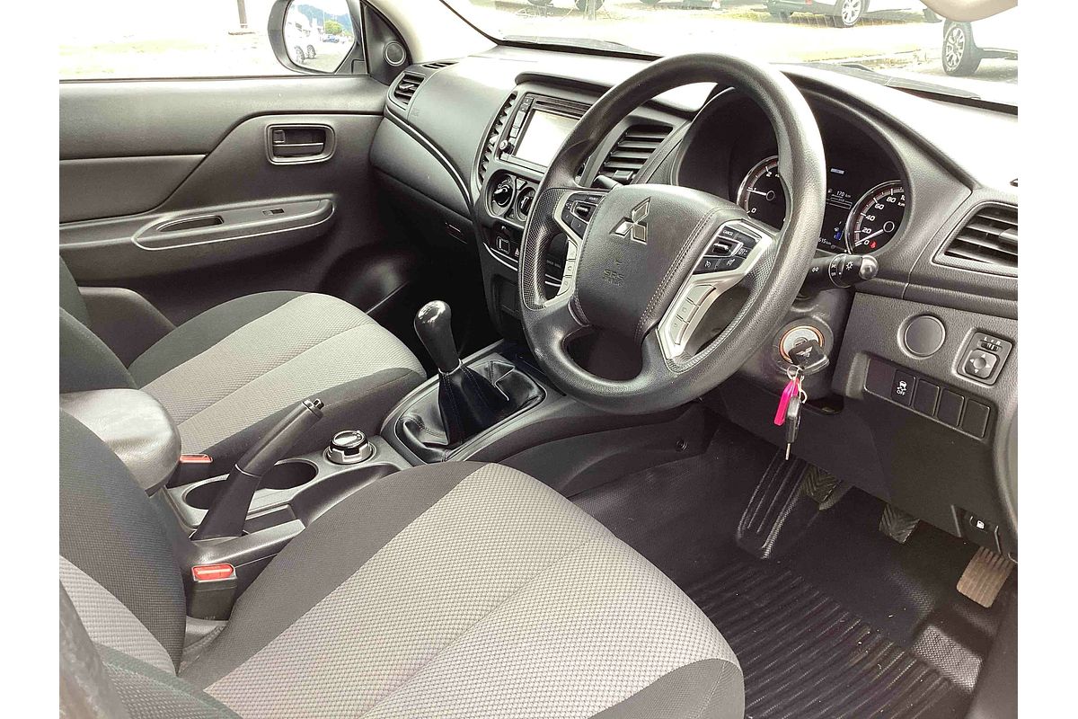 2020 Mitsubishi Triton GLX MR 4X4