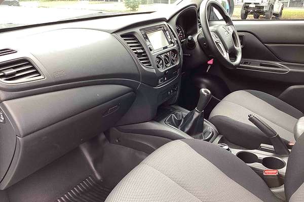 2020 Mitsubishi Triton GLX MR 4X4
