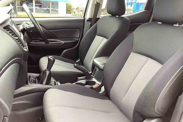 2020 Mitsubishi Triton GLX MR 4X4