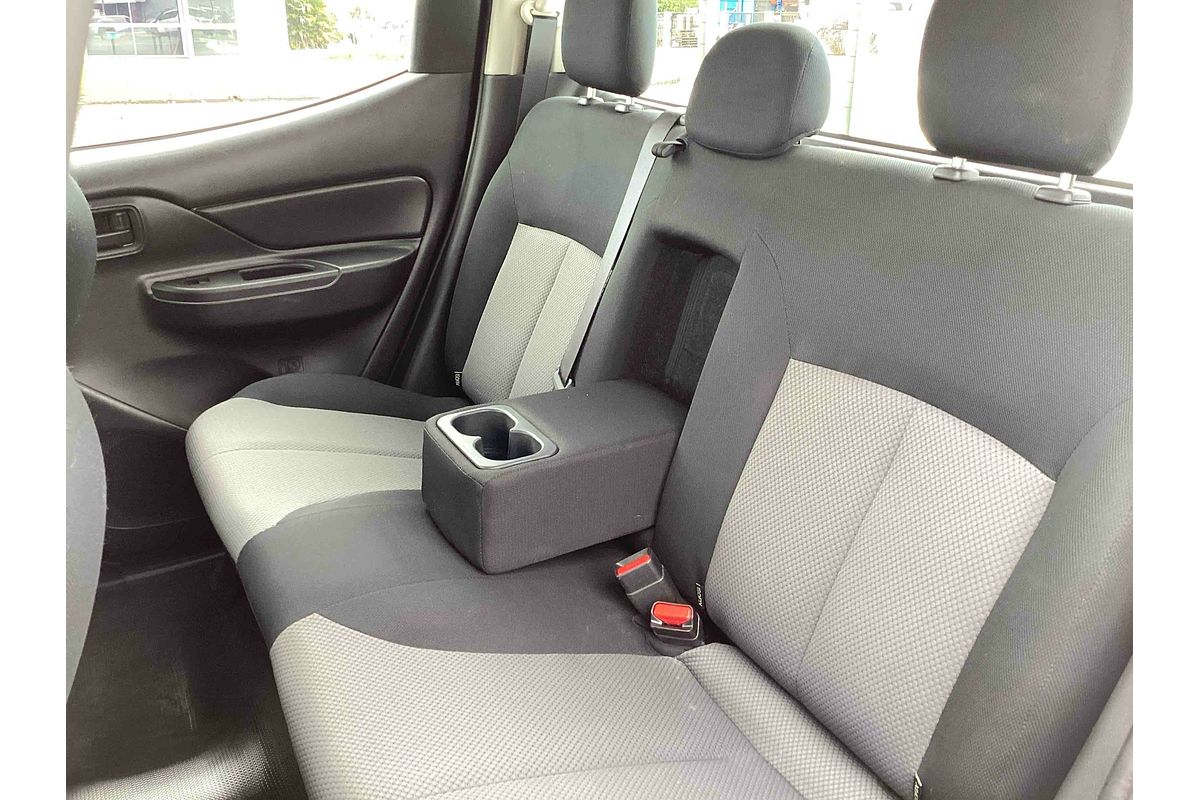 2020 Mitsubishi Triton GLX MR 4X4