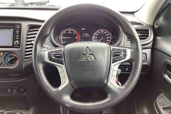 2020 Mitsubishi Triton GLX MR 4X4