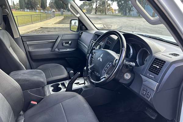 2010 Mitsubishi Pajero GLX NT