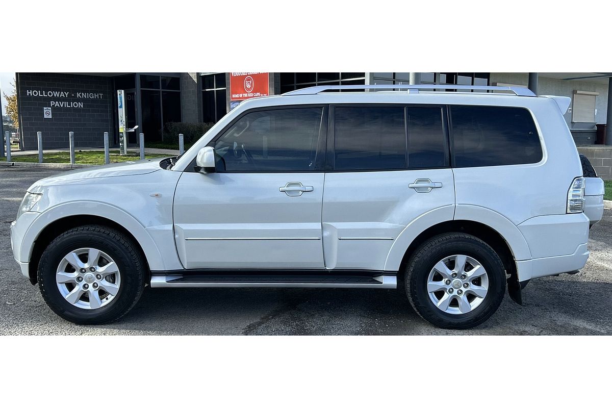 2010 Mitsubishi Pajero GLX NT
