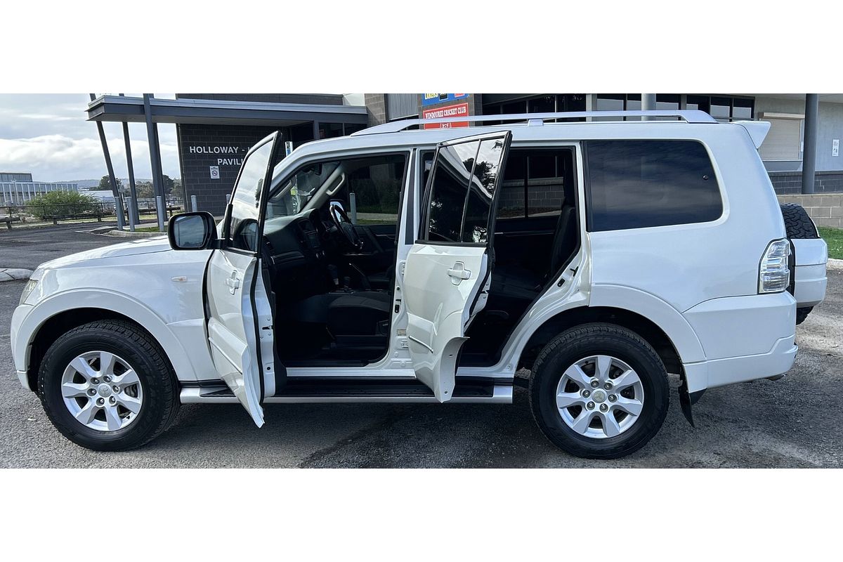 2010 Mitsubishi Pajero GLX NT
