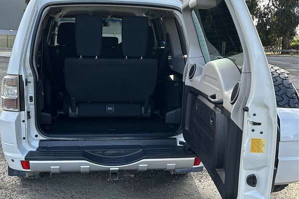 2010 Mitsubishi Pajero GLX NT