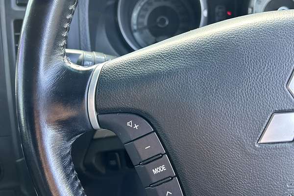 2010 Mitsubishi Pajero GLX NT