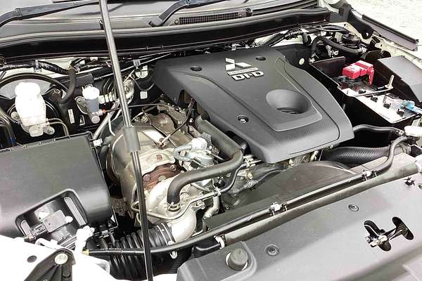 2020 Mitsubishi Triton GLX MR 4X4