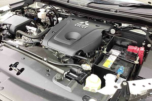 2020 Mitsubishi Triton GLX MR 4X4