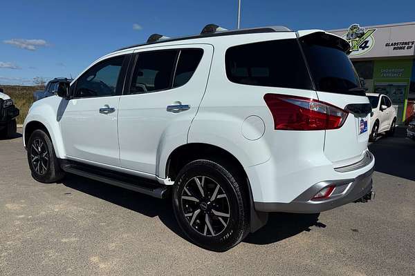 2021 Isuzu MU-X LS-T