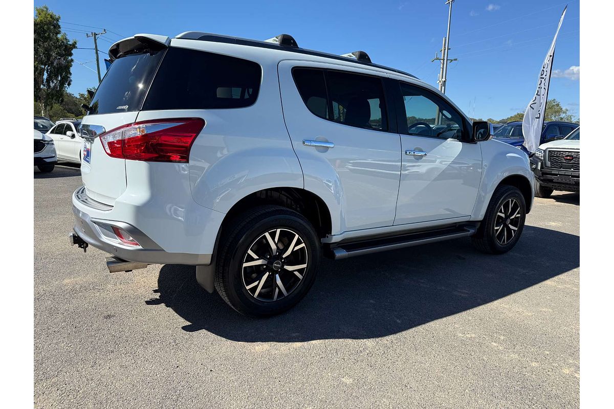 2021 Isuzu MU-X LS-T