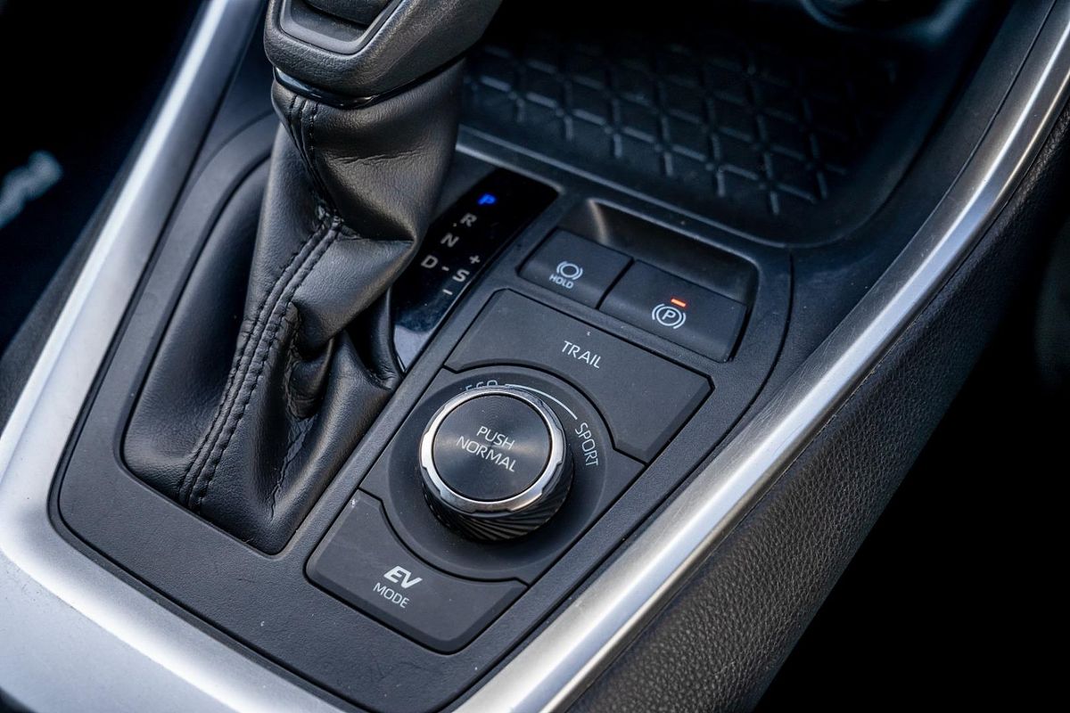 2020 Toyota RAV4 GX AXAH54R