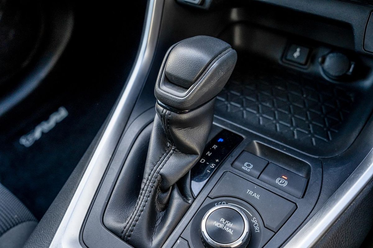 2020 Toyota RAV4 GX AXAH54R