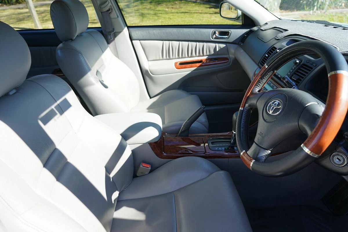 2003 Toyota Camry Azura MCV36R