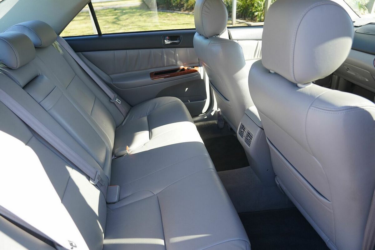 2003 Toyota Camry Azura MCV36R