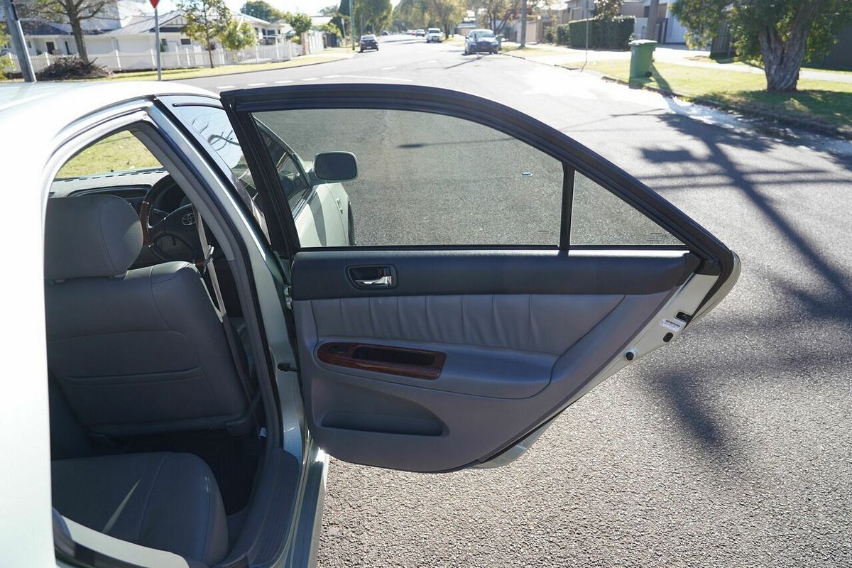 2003 Toyota Camry Azura MCV36R