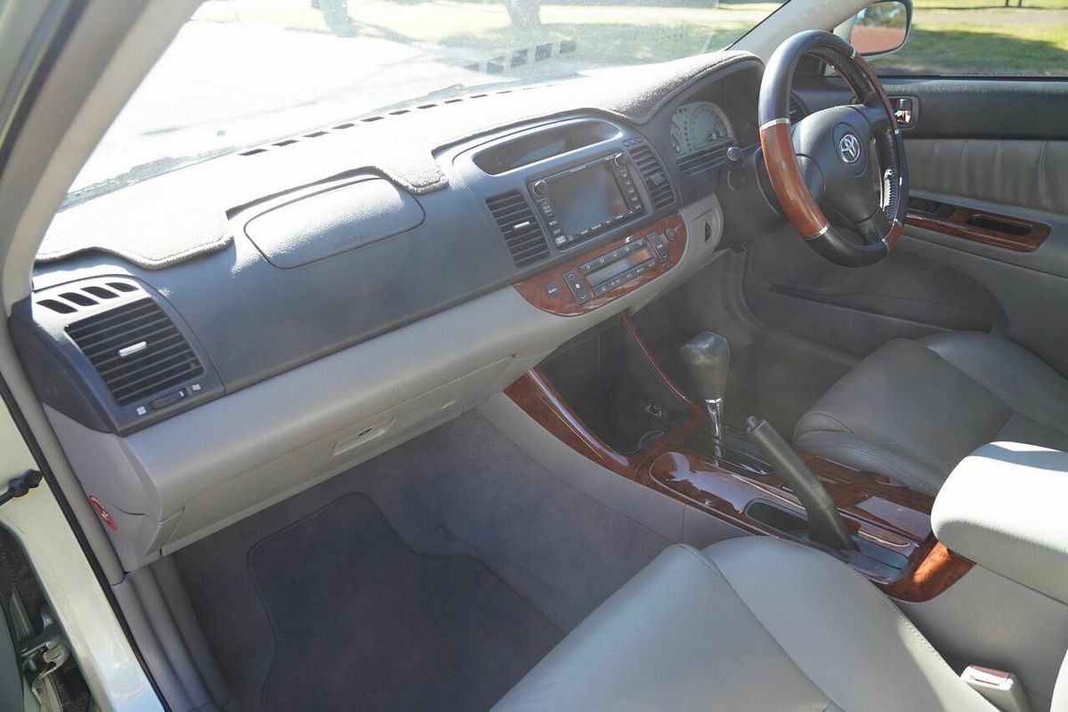2003 Toyota Camry Azura MCV36R