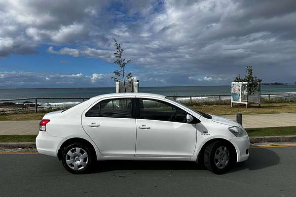 2011 Toyota Yaris YRS NCP93R