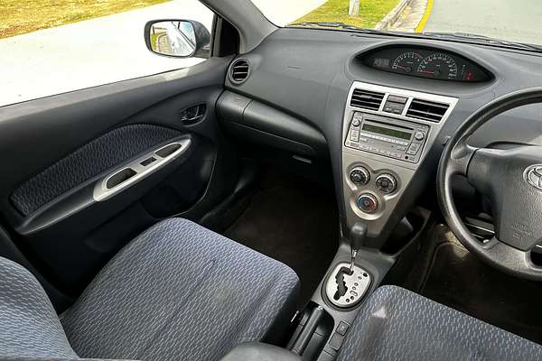 2011 Toyota Yaris YRS NCP93R