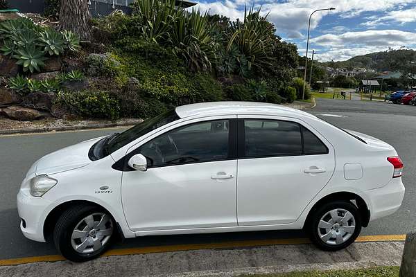 2011 Toyota Yaris YRS NCP93R