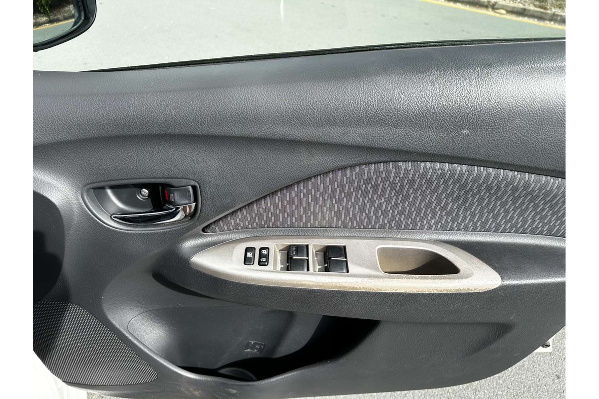 2011 Toyota Yaris YRS NCP93R