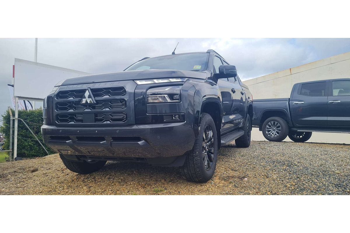 2025 Mitsubishi Triton GSR MV 4X4