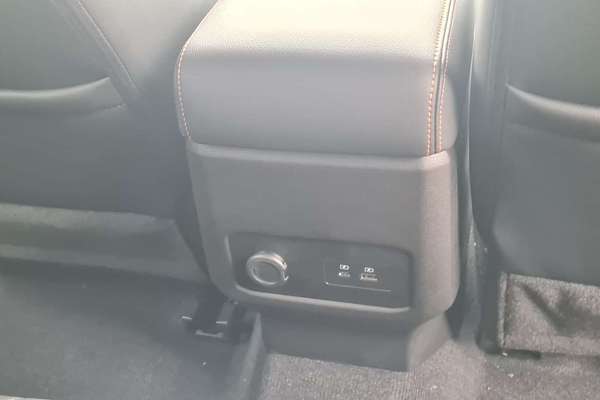 2025 Mitsubishi Triton GSR MV 4X4