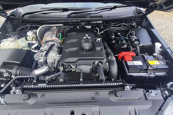 2025 Mitsubishi Triton GSR MV 4X4