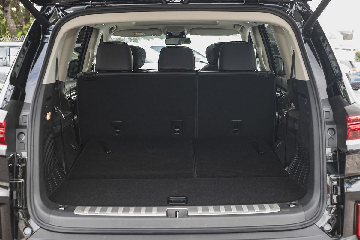 2025 LDV D90 Executive SV9A