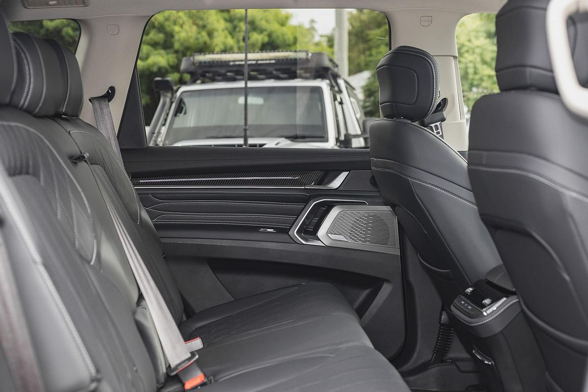 2025 LDV D90 Executive SV9A