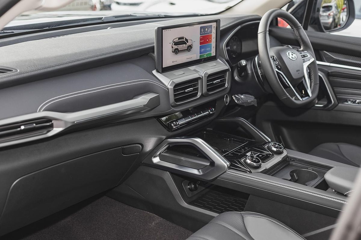 2025 LDV D90 Executive SV9A
