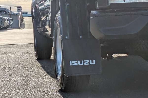 2025 Isuzu D-MAX SX 4X4