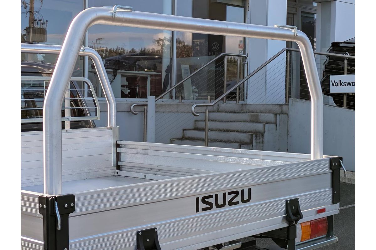 2025 Isuzu D-MAX SX 4X4