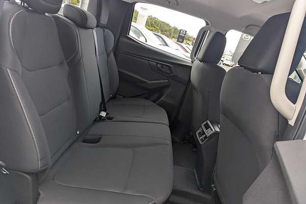 2025 Isuzu D-MAX SX 4X4