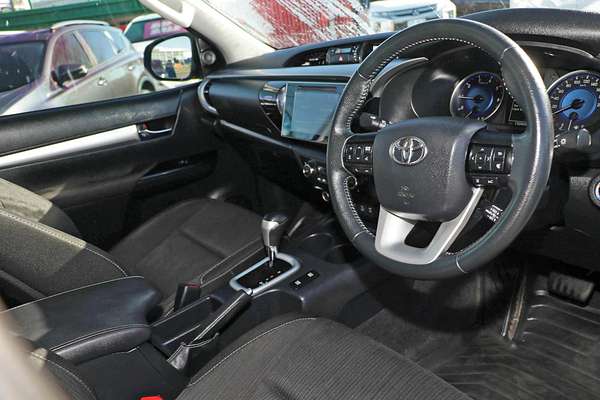 2020 Toyota Hilux SR5 GUN126R 4X4