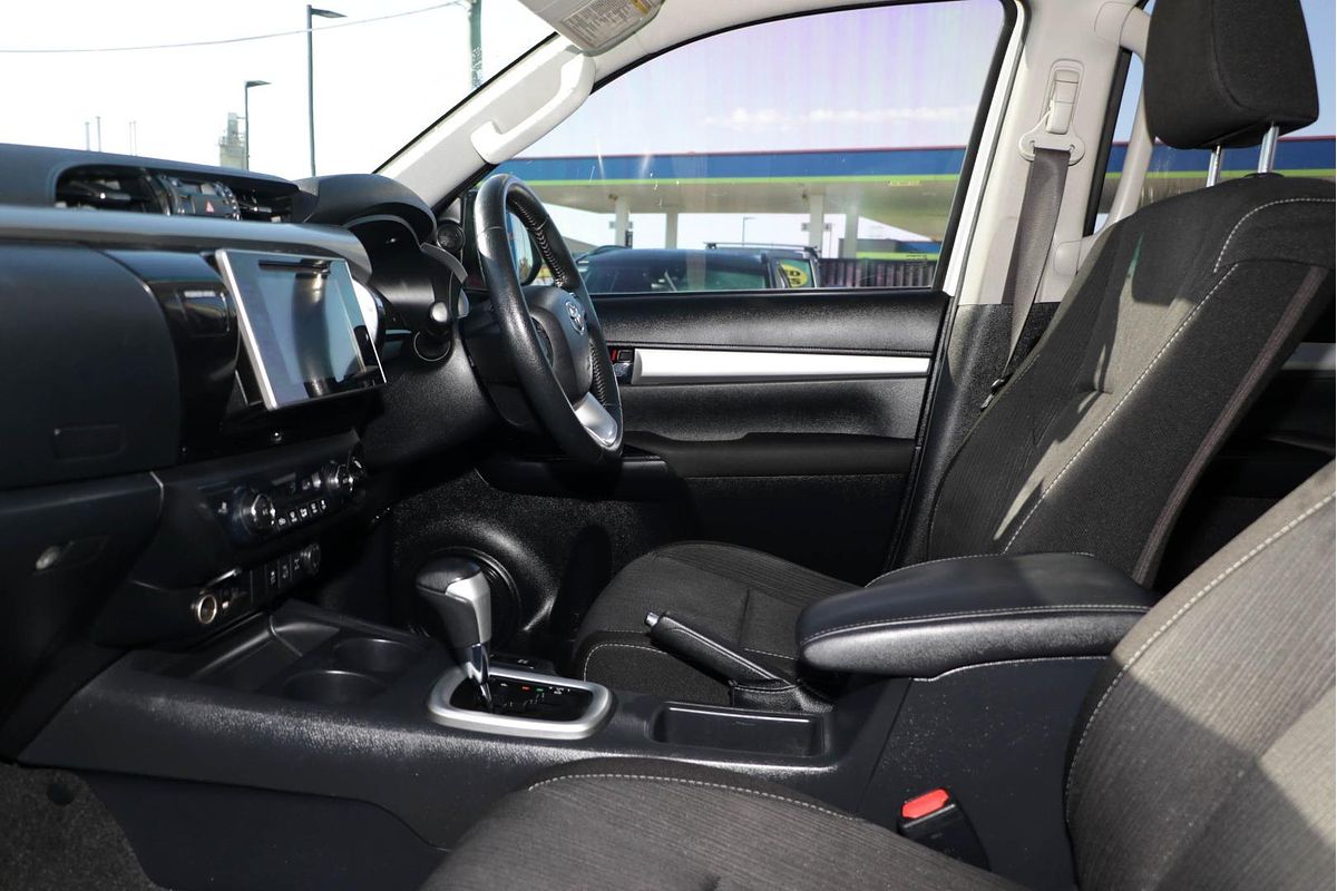 2020 Toyota Hilux SR5 GUN126R 4X4