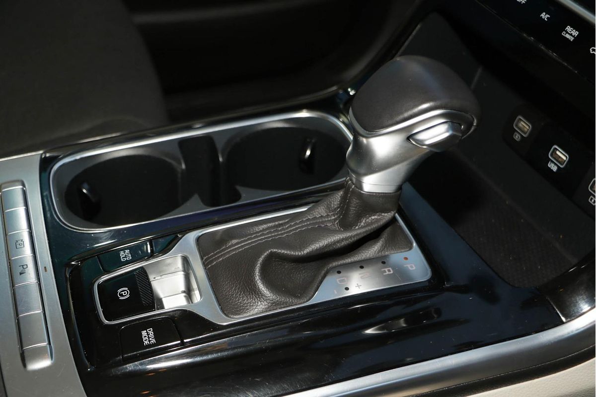2023 Kia Carnival Si KA4