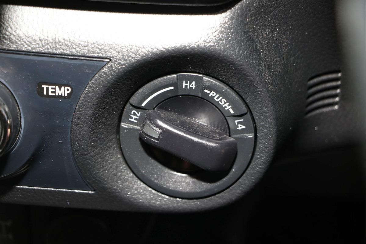 2020 Toyota Hilux SR5 GUN126R 4X4