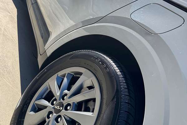 2023 Kia Carnival S KA4