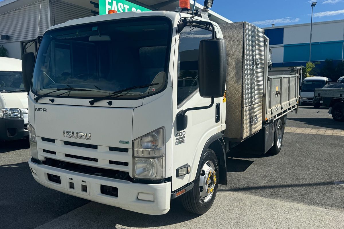 2013 Isuzu NPR 400 MEDIUM TIPPER
