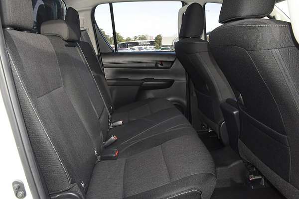 2018 Toyota Hilux SR GUN126R 4X4