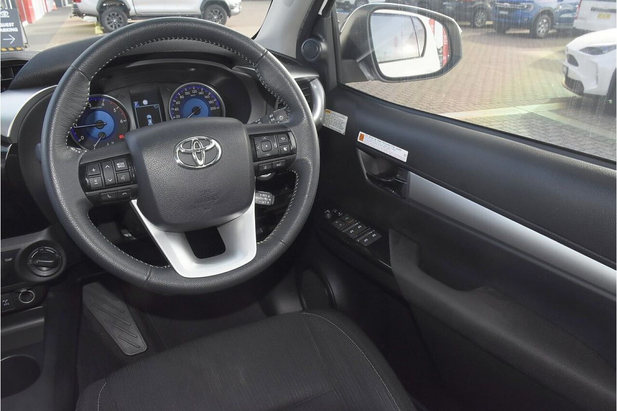 2020 Toyota Hilux SR5 GUN126R 4X4