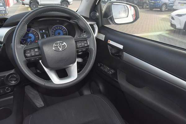 2020 Toyota Hilux SR5 GUN126R 4X4