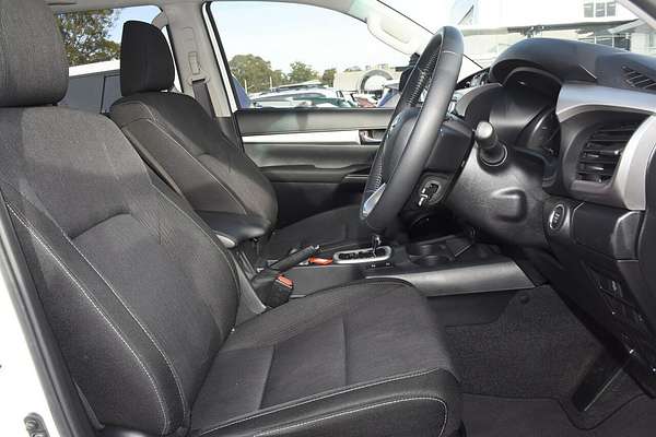2020 Toyota Hilux SR5 GUN126R 4X4